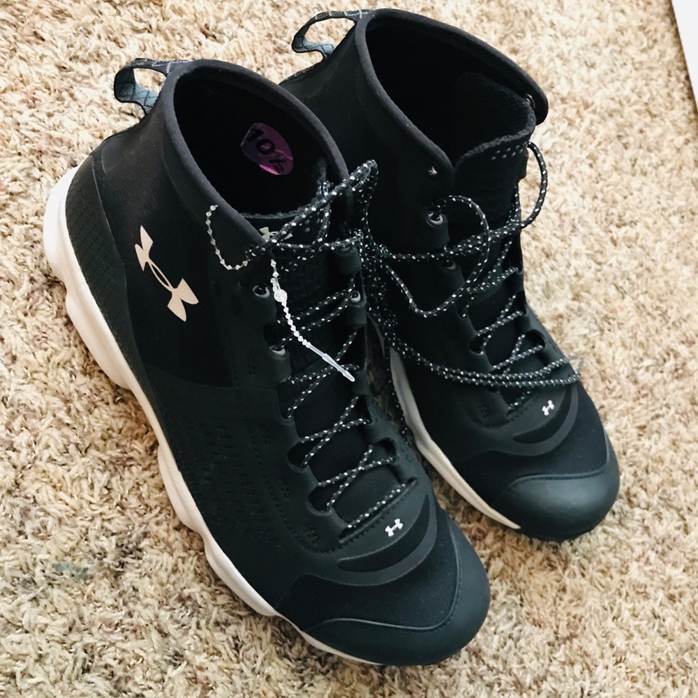 New Men Under Armour Shoes size 10.5